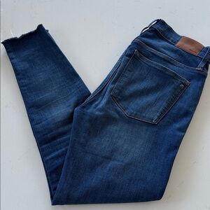 Madewell 9" High-Rise Skinny Jean 
Size: 30 Excellent!  ✨